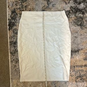 Cream pencil skirt. Says 2x but fits like l
